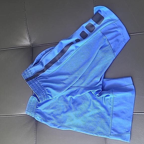 Nike boys size large Dri fit soccer shorts - Picture 2 of 3